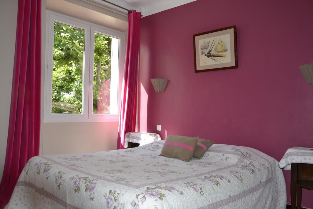 Hotellerie De L'esplanade Hotel Rians (Var)